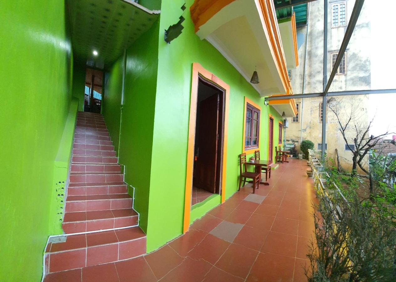 Daun Pisang Homestay And Restaurant Halal Food View Fanxipan Sa Pa Exterior photo